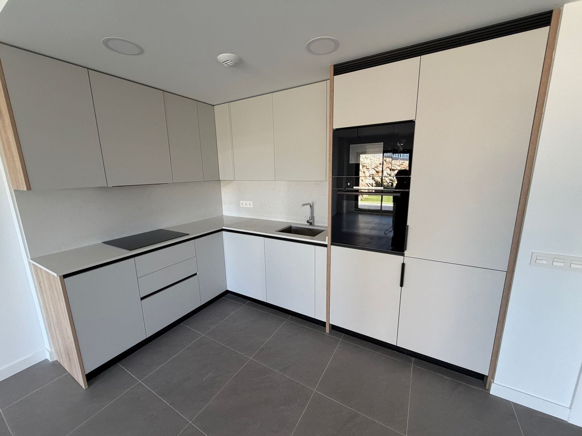 Se vende Apartamento Planta Baja de 2 dormitorios en Costa Del Sol, Málaga, España