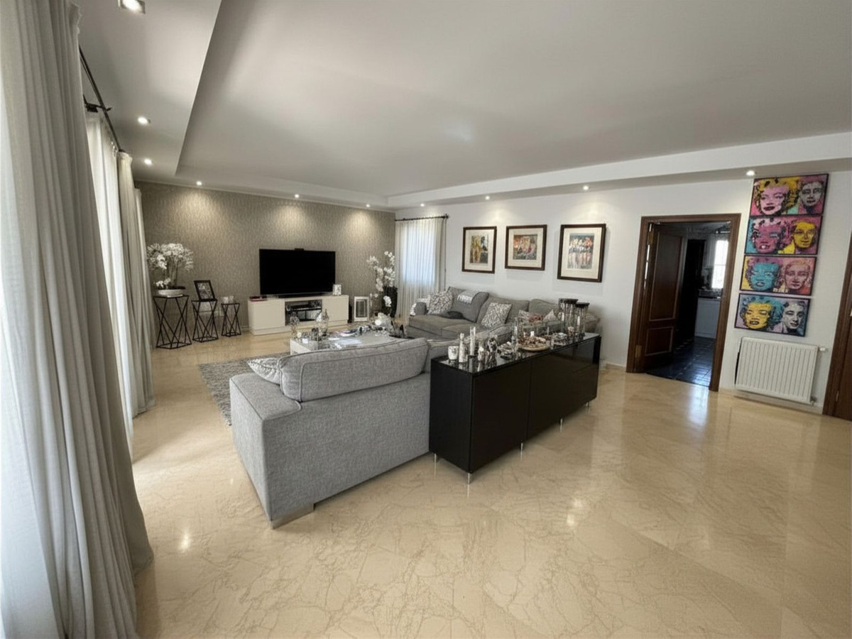 4 Bed Townhouse for sale in Estepona Costa Del Sol, Málaga, Spain