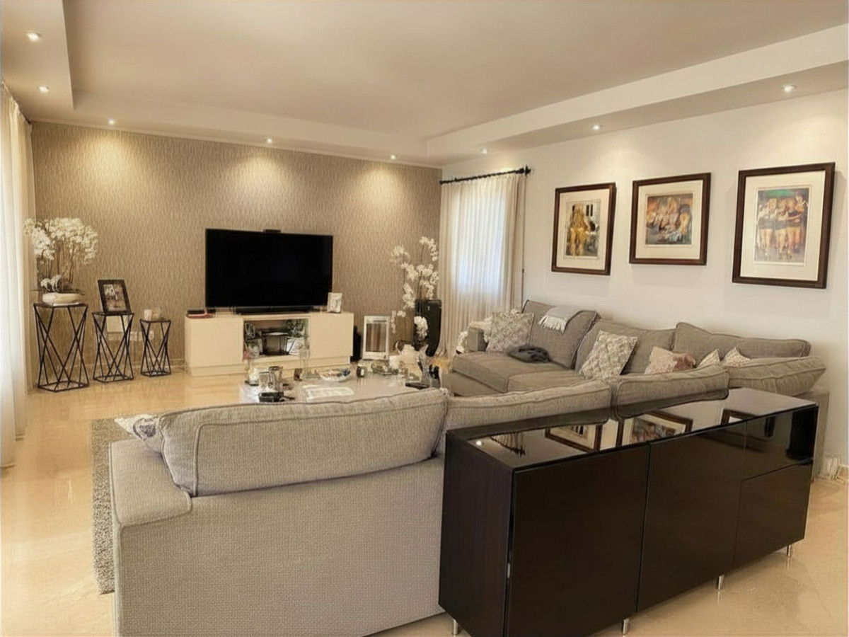 4 Bed Townhouse for sale in Estepona Costa Del Sol, Málaga, Spain
