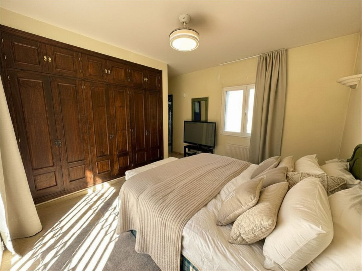 4 Bed Townhouse for sale in Estepona Costa Del Sol, Málaga, Spain