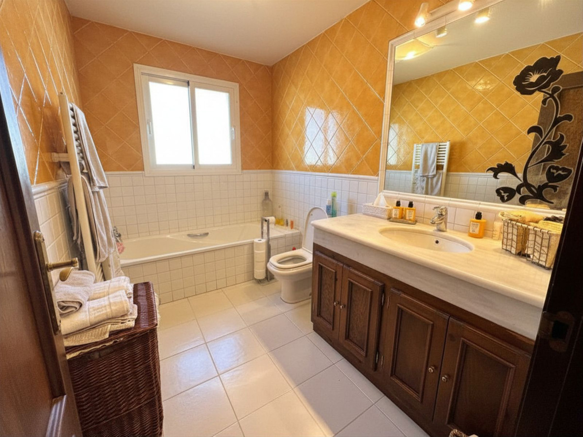4 Bed Townhouse for sale in Estepona Costa Del Sol, Málaga, Spain
