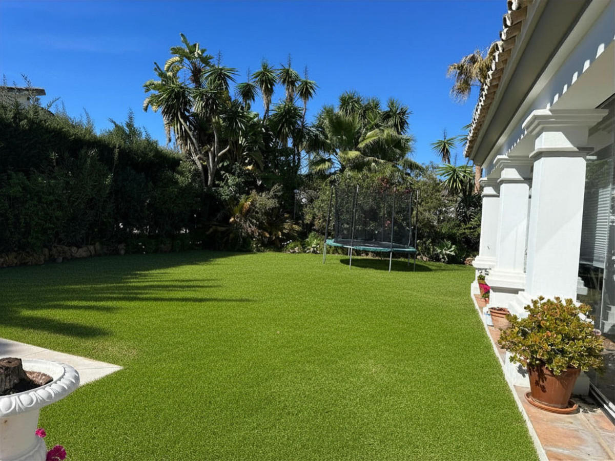 4 Bed Townhouse for sale in Estepona Costa Del Sol, Málaga, Spain