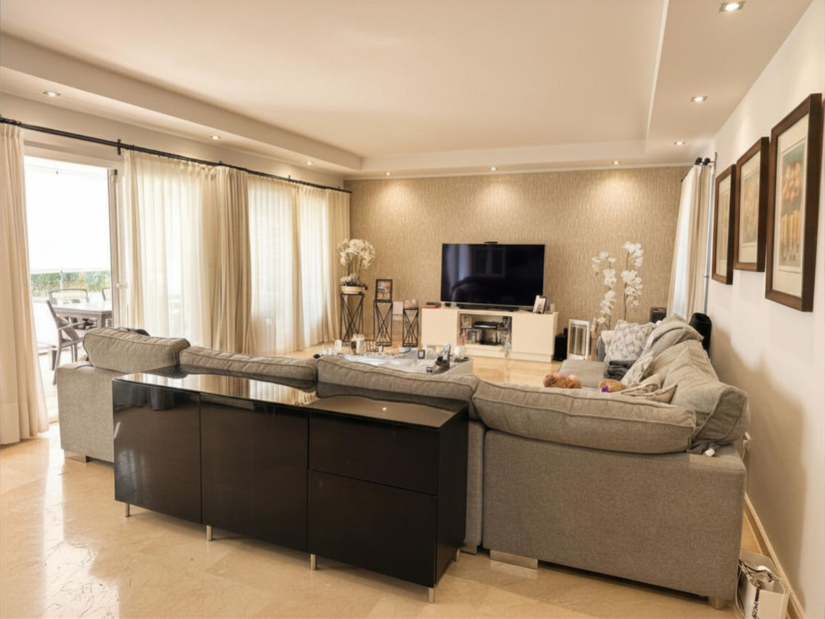 4 Bed Townhouse for sale in Estepona Costa Del Sol, Málaga, Spain