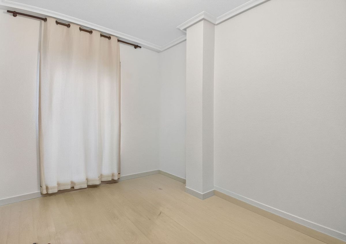 Se vende Apartamento en Planta Última de 2 dormitorios en Costa Blanca, Alicante, España