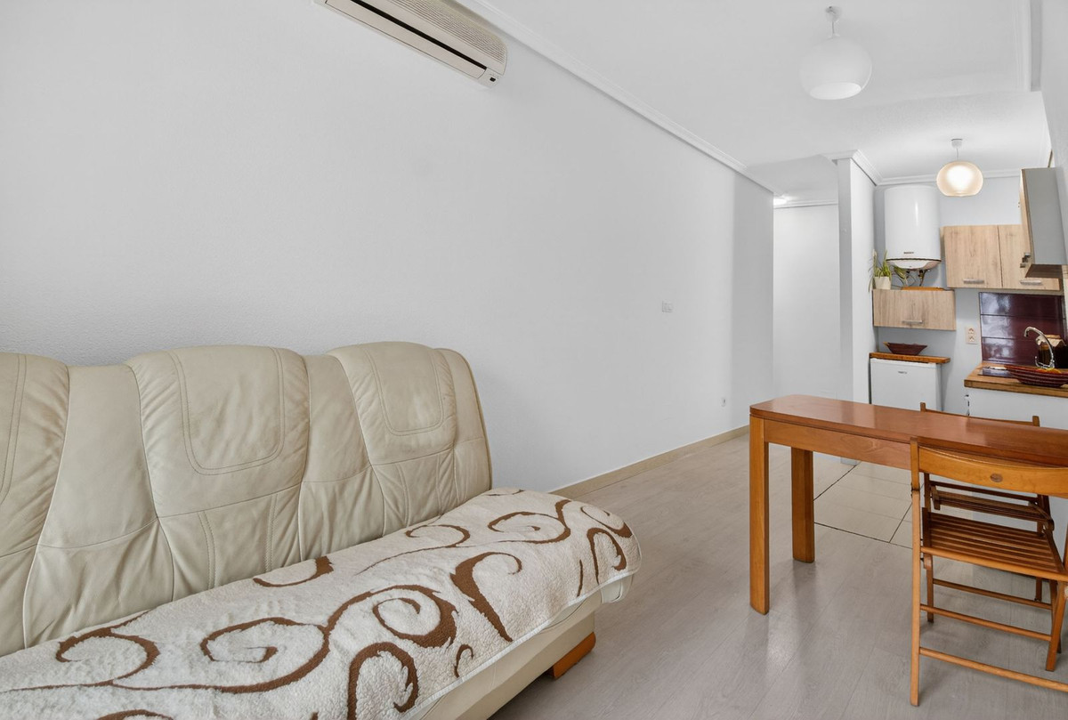 Se vende Apartamento en Planta Última de 2 dormitorios en Costa Blanca, Alicante, España