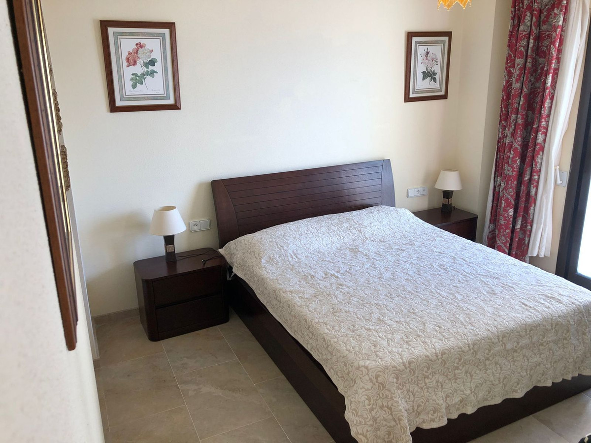 3 Bed Apartment for sale in La Duquesa Costa Del Sol, Málaga, Spain