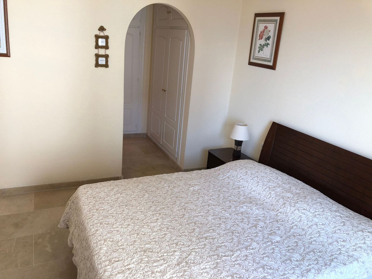 3 Bed Apartment for sale in La Duquesa Costa Del Sol, Málaga, Spain
