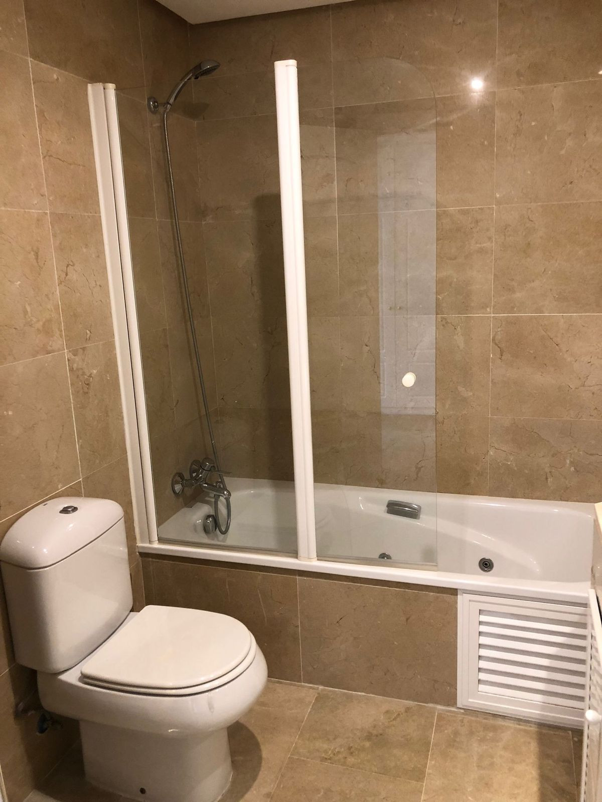 3 Bed Apartment for sale in La Duquesa Costa Del Sol, Málaga, Spain