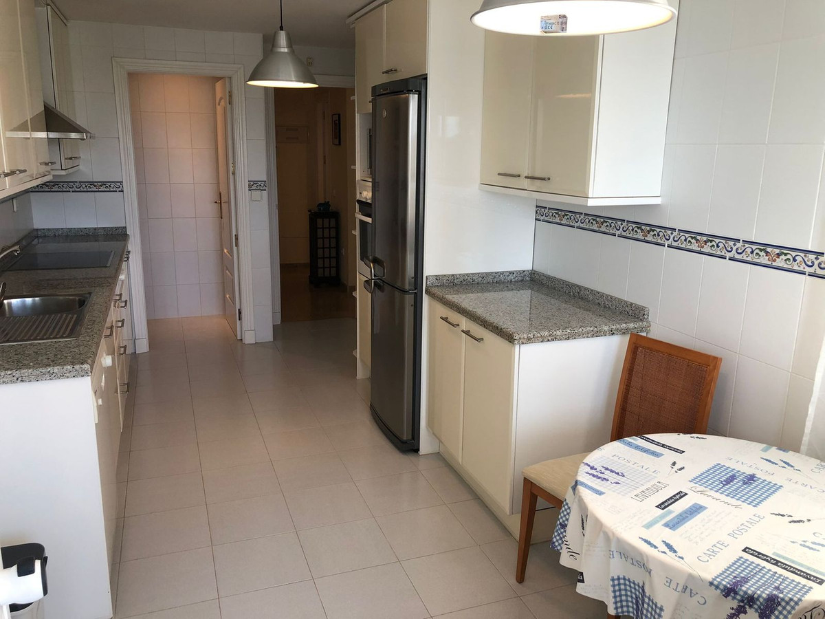 3 Bed Apartment for sale in La Duquesa Costa Del Sol, Málaga, Spain