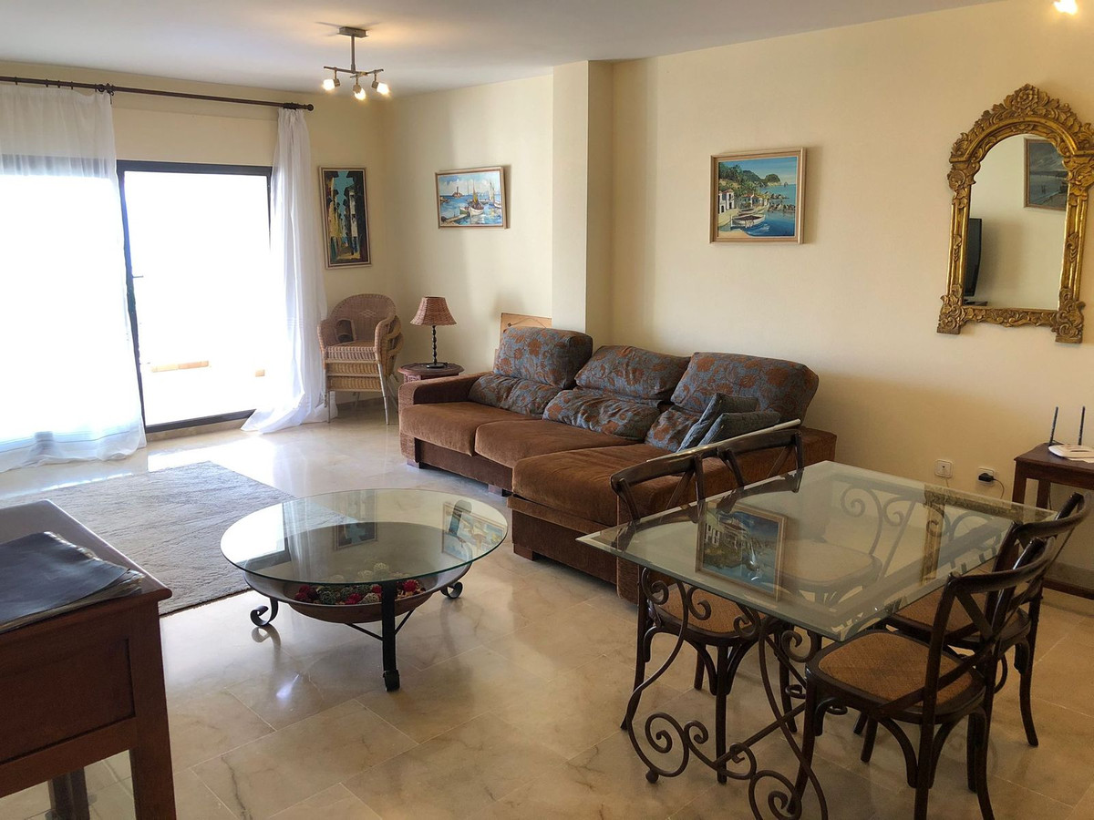3 Bed Apartment for sale in La Duquesa Costa Del Sol, Málaga, Spain