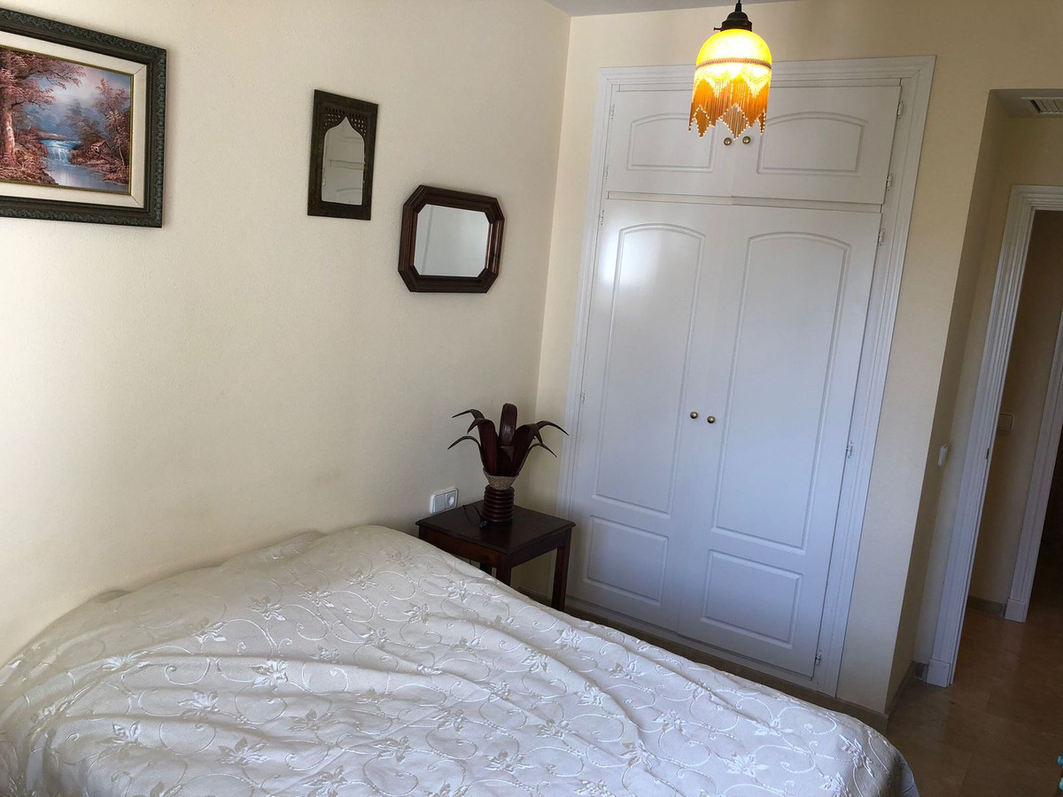 3 Bed Apartment for sale in La Duquesa Costa Del Sol, Málaga, Spain