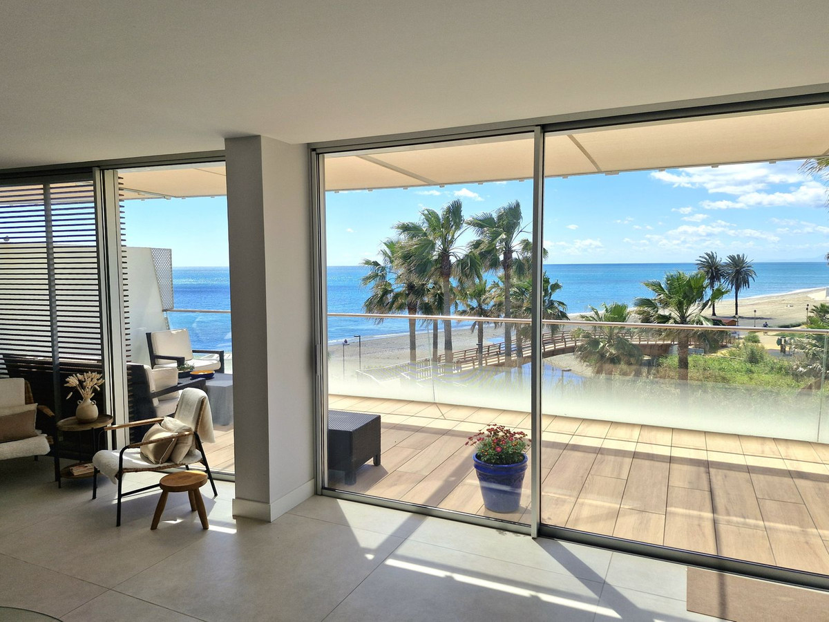 3 Bed Apartment for sale in Estepona Costa Del Sol, Málaga, Spain