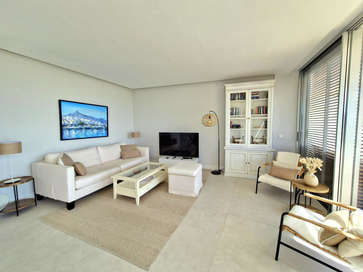 3 Bed Apartment for sale in Estepona Costa Del Sol, Málaga, Spain