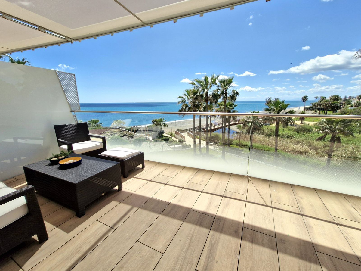 3 Bed Apartment for sale in Estepona Costa Del Sol, Málaga, Spain