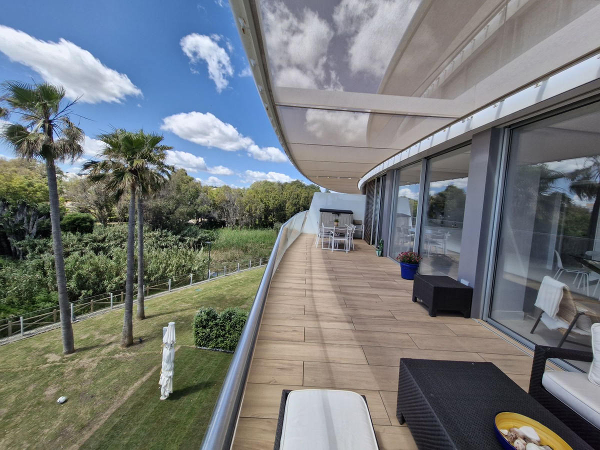 3 Bed Apartment for sale in Estepona Costa Del Sol, Málaga, Spain