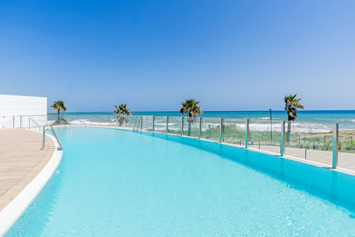 3 Bed Apartment for sale in Estepona Costa Del Sol, Málaga, Spain