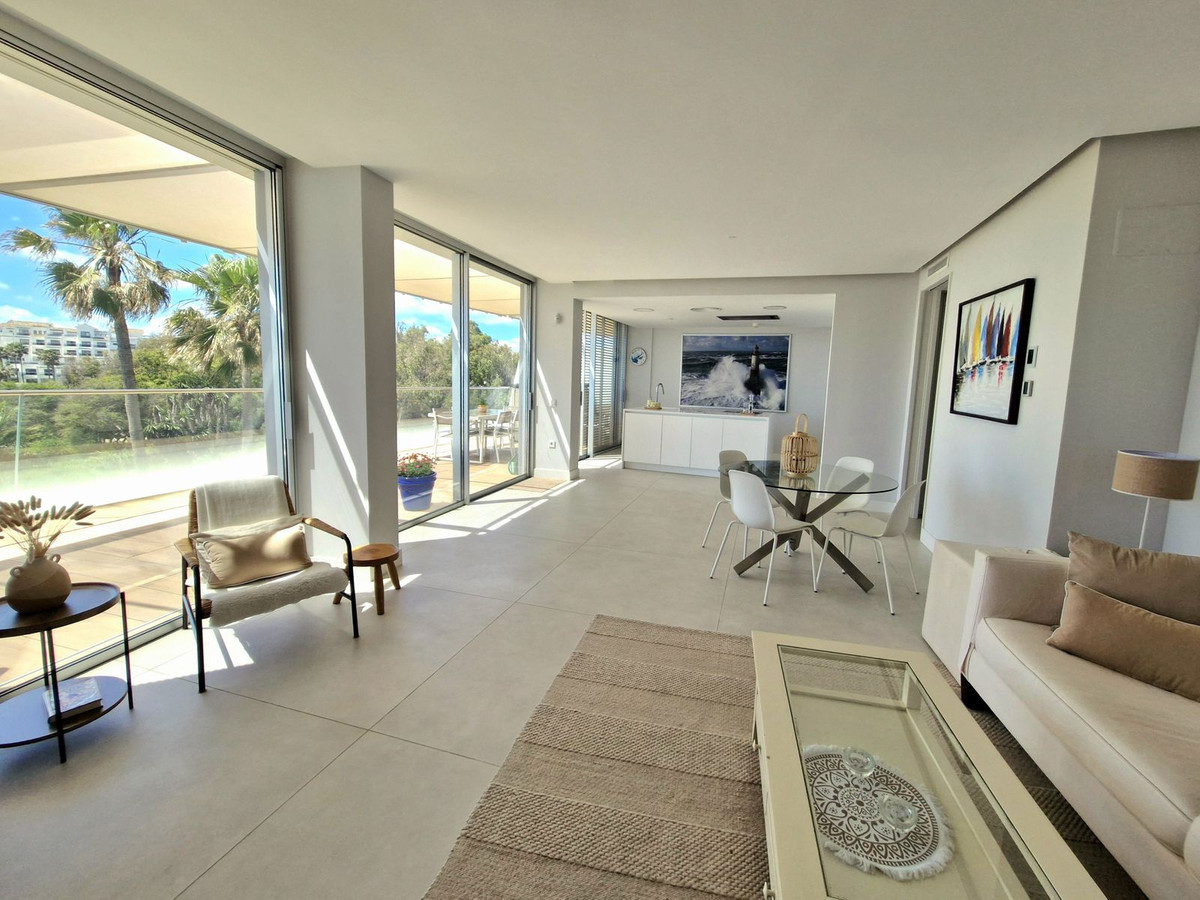 3 Bed Apartment for sale in Estepona Costa Del Sol, Málaga, Spain