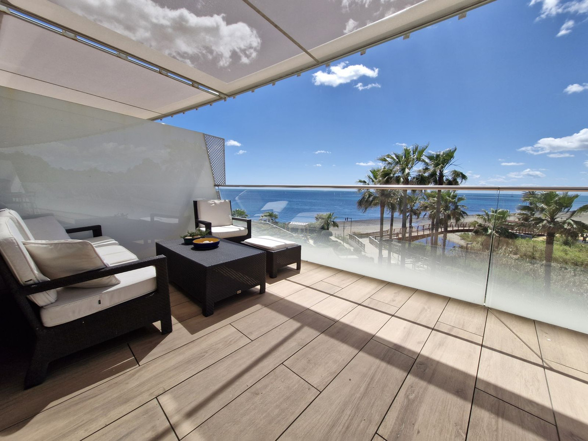 3 Bed Apartment for sale in Estepona Costa Del Sol, Málaga, Spain