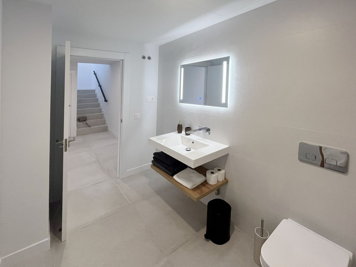 Se vende Adosada de 3 dormitorios en Costa Del Sol, Málaga, España
