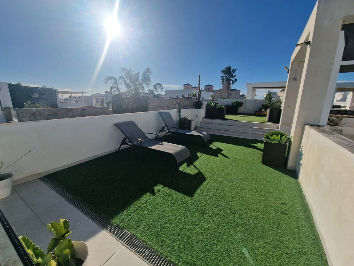 Se vende Villa - Chalet de 2 dormitorios en Costa Blanca, Alicante, España