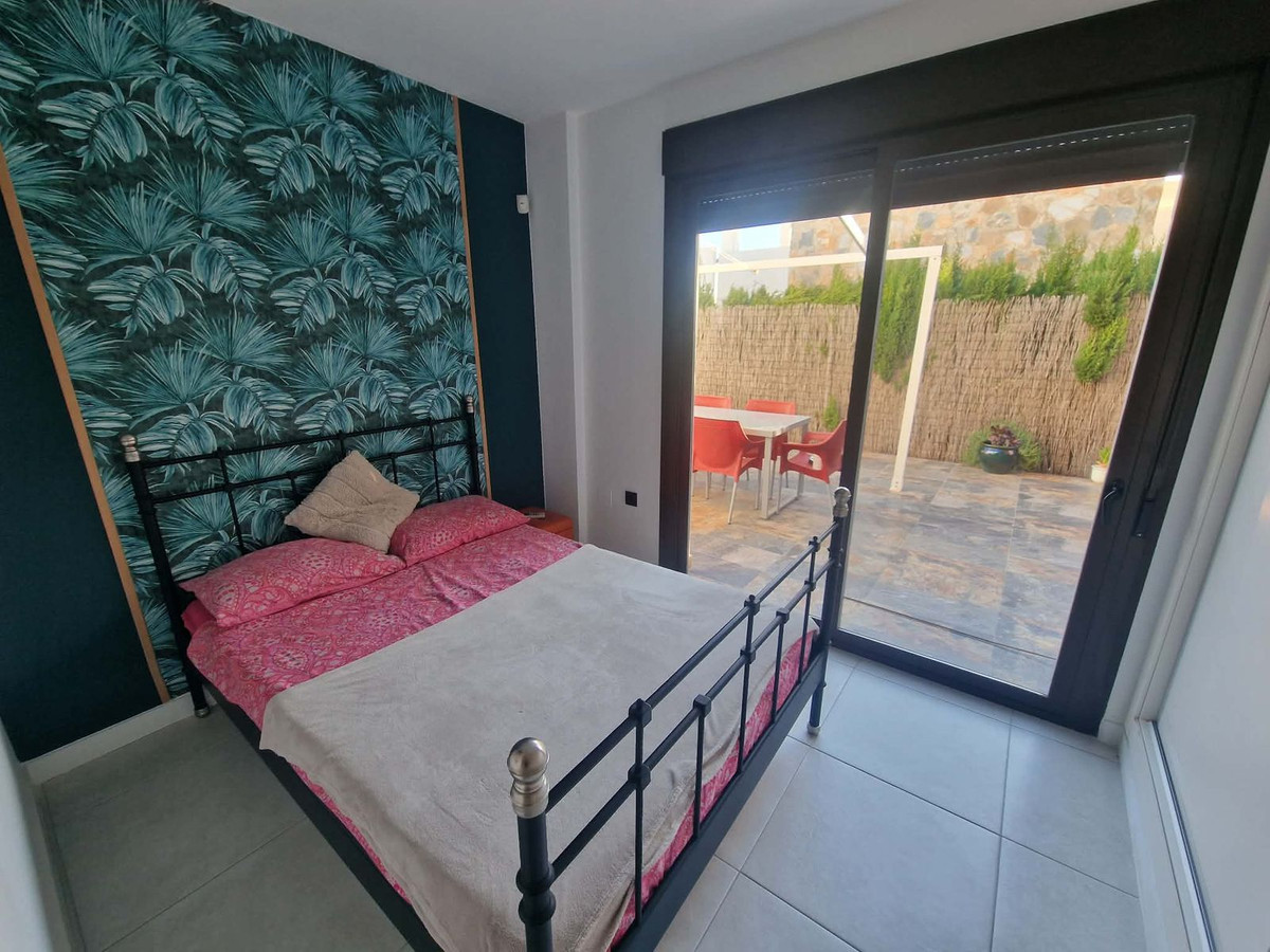 Se vende Villa - Chalet de 2 dormitorios en Costa Blanca, Alicante, España
