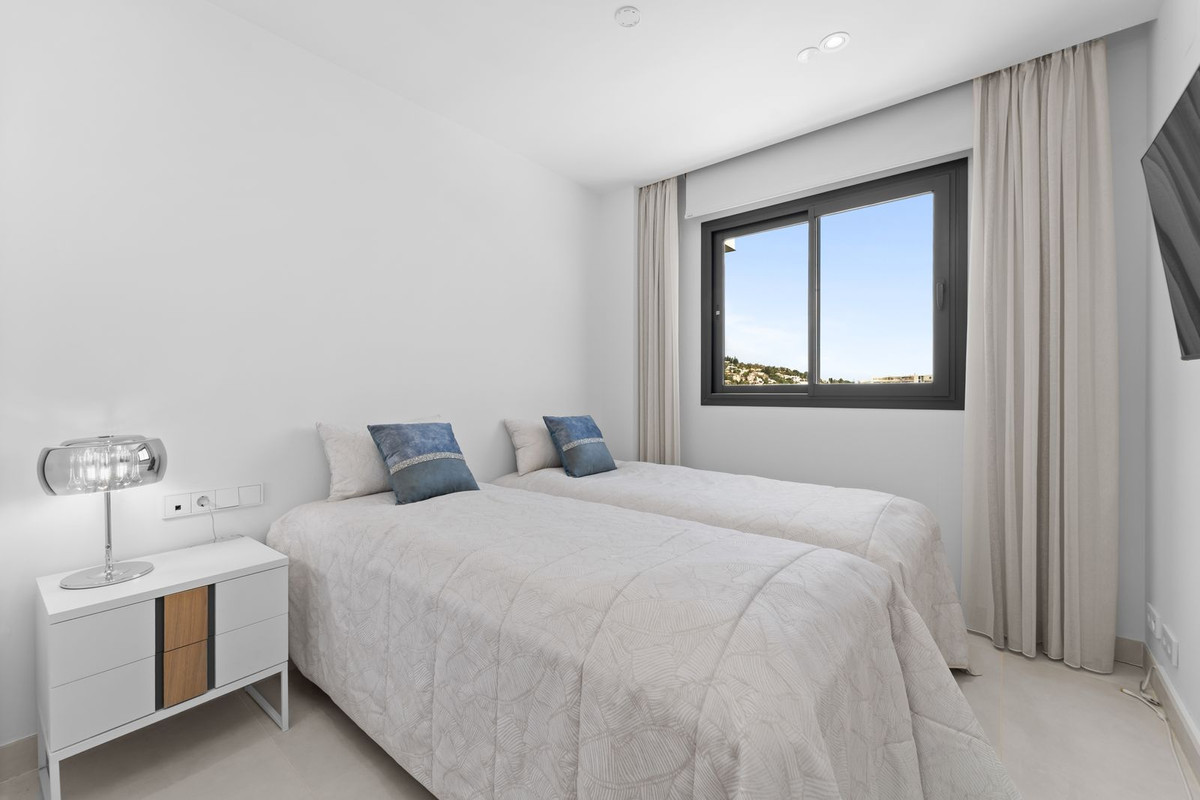 3 Bed Apartment for sale in Fuengirola Costa Del Sol, Málaga, Spain