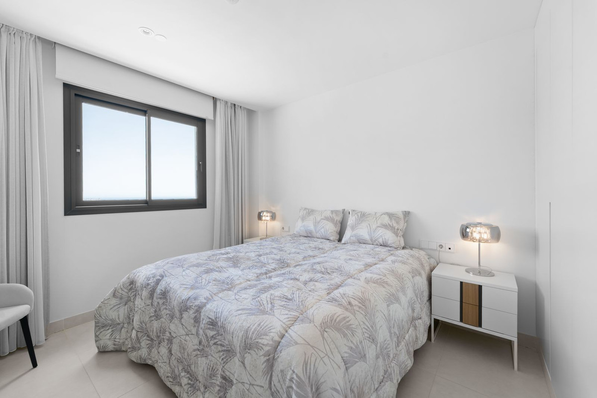 3 Bed Apartment for sale in Fuengirola Costa Del Sol, Málaga, Spain