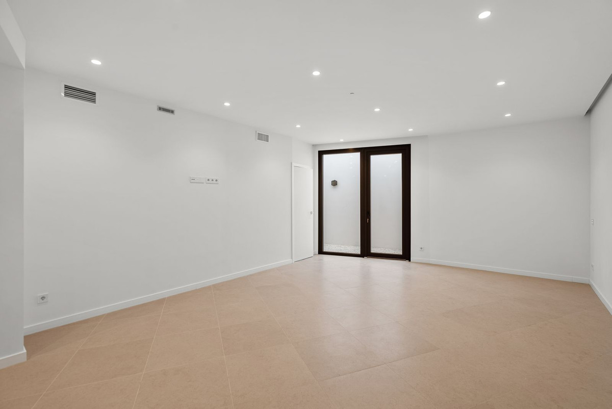 4 Bed Townhouse for sale in Atalaya Costa Del Sol, Málaga, Spain