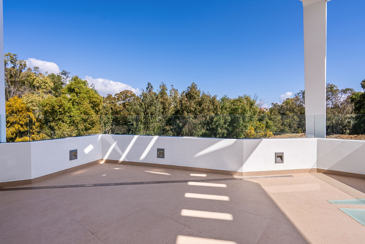 4 Bed Townhouse for sale in Atalaya Costa Del Sol, Málaga, Spain