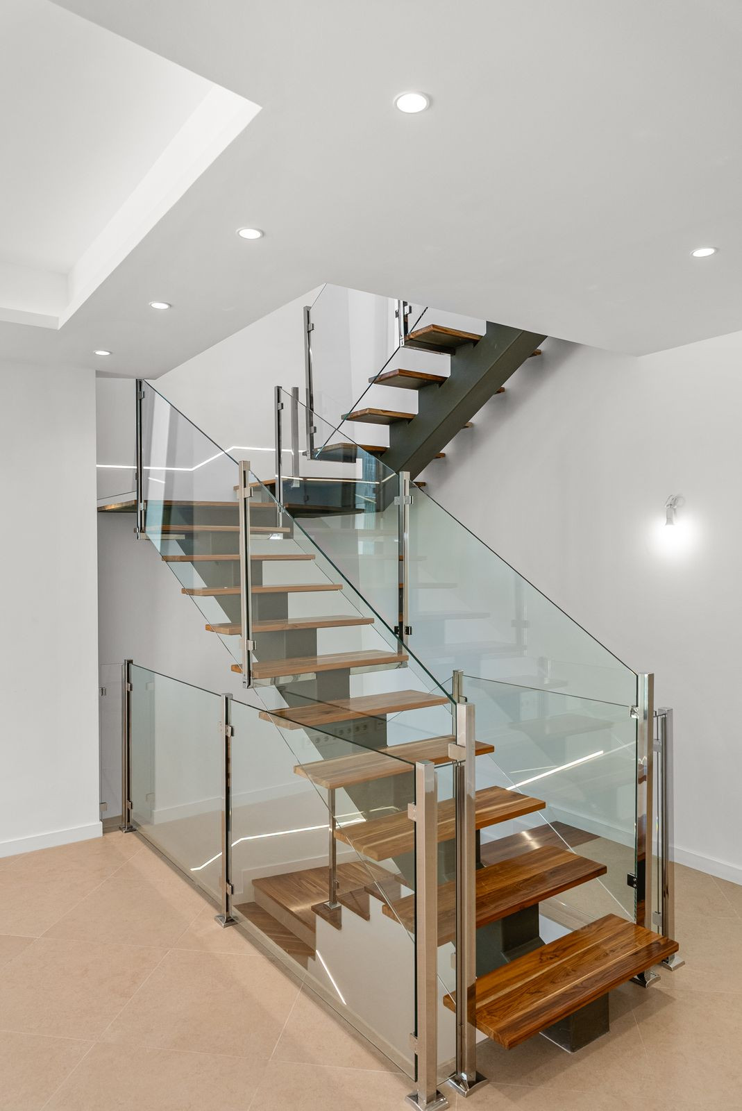 4 Bed Townhouse for sale in Atalaya Costa Del Sol, Málaga, Spain