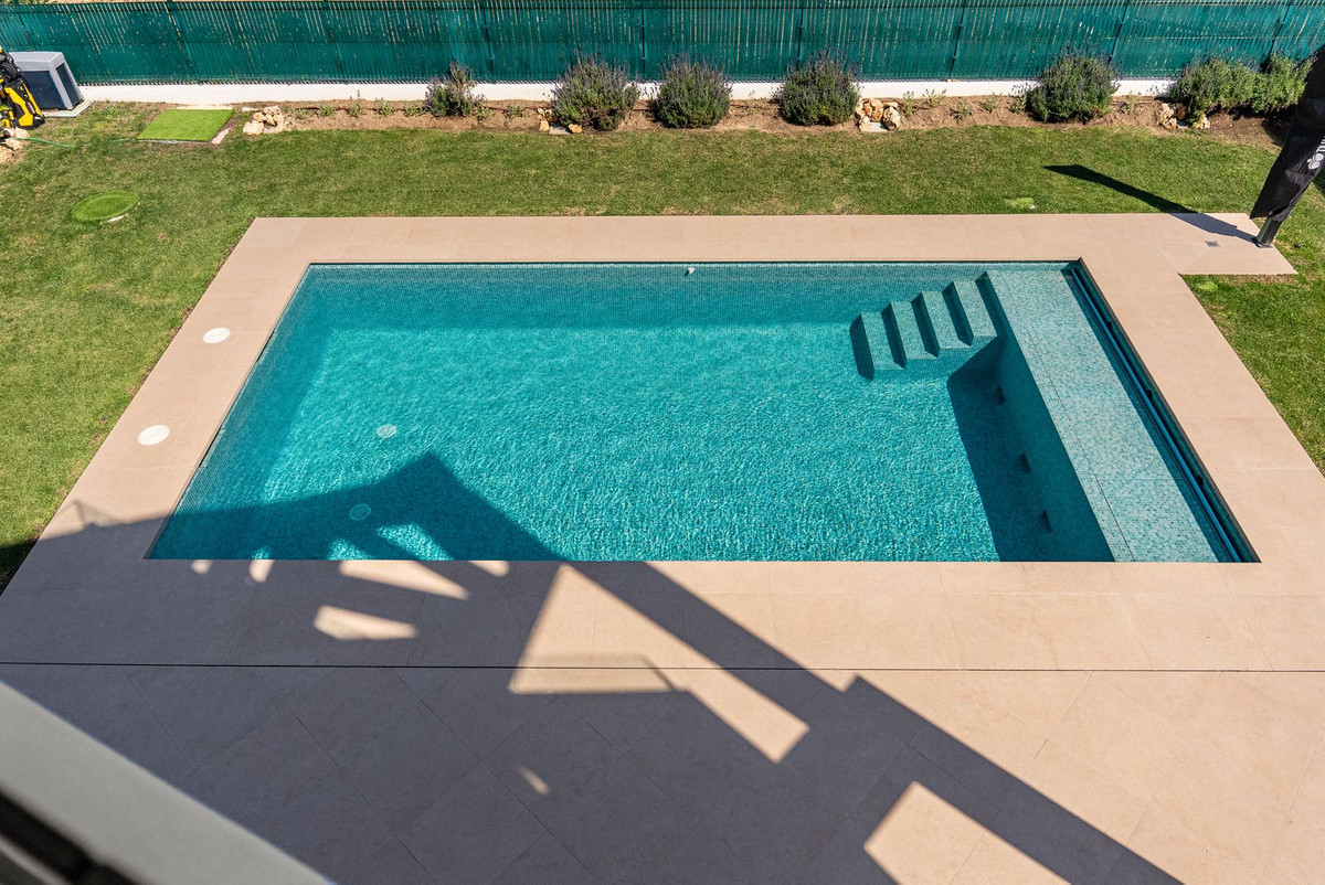 4 Bed Townhouse for sale in Atalaya Costa Del Sol, Málaga, Spain
