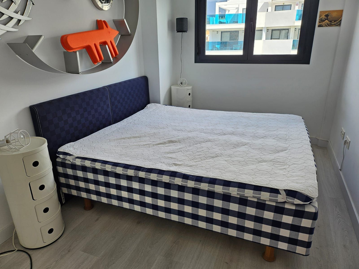 Se vende Apartamento Planta Media de 2 dormitorios en Costa Del Sol, Málaga, España