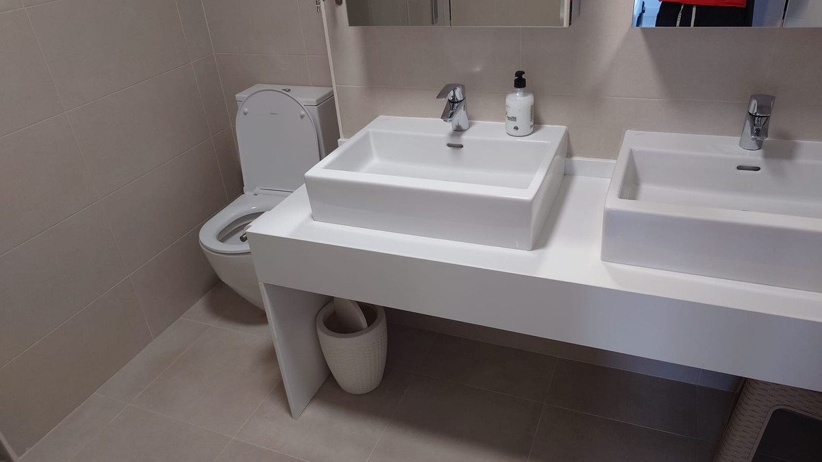Se vende Apartamento Planta Media de 2 dormitorios en Costa Del Sol, Málaga, España