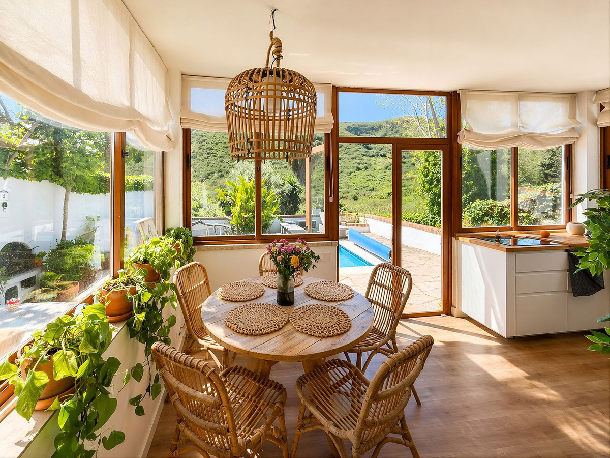 Se vende Finca - Cortijo de 3 dormitorios en Costa Del Sol, Málaga, España