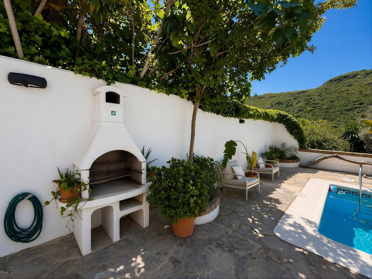 Se vende Finca - Cortijo de 3 dormitorios en Costa Del Sol, Málaga, España
