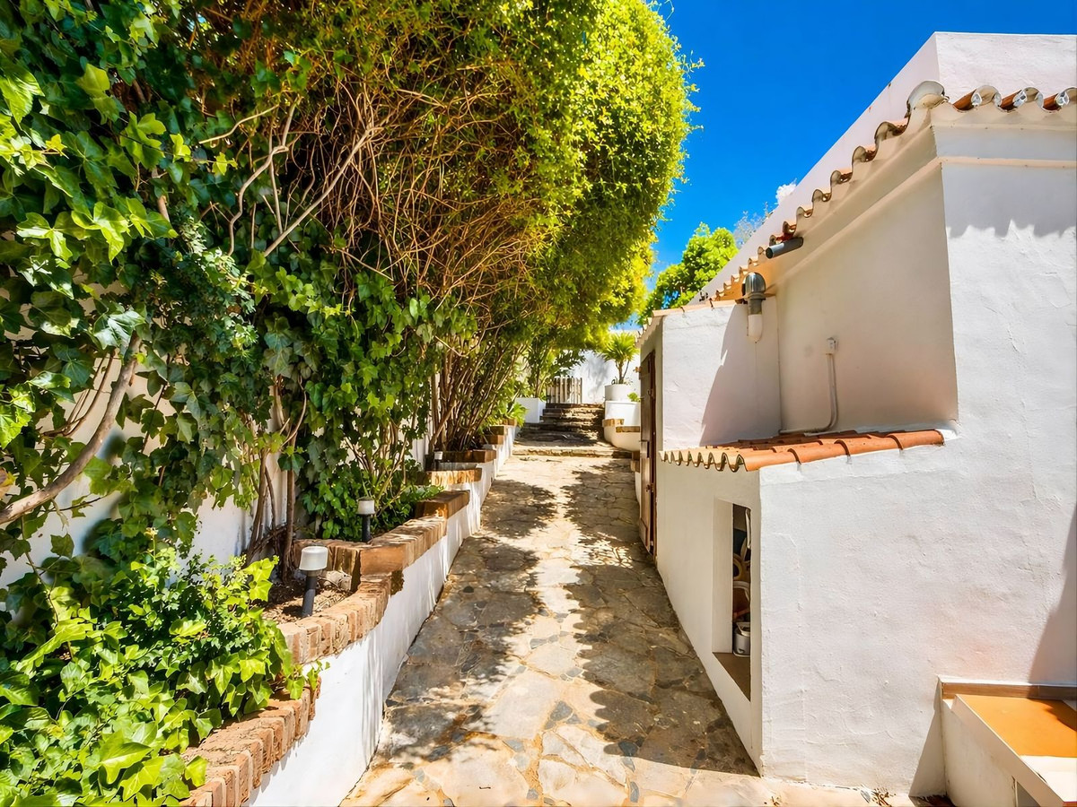 Se vende Finca - Cortijo de 3 dormitorios en Costa Del Sol, Málaga, España
