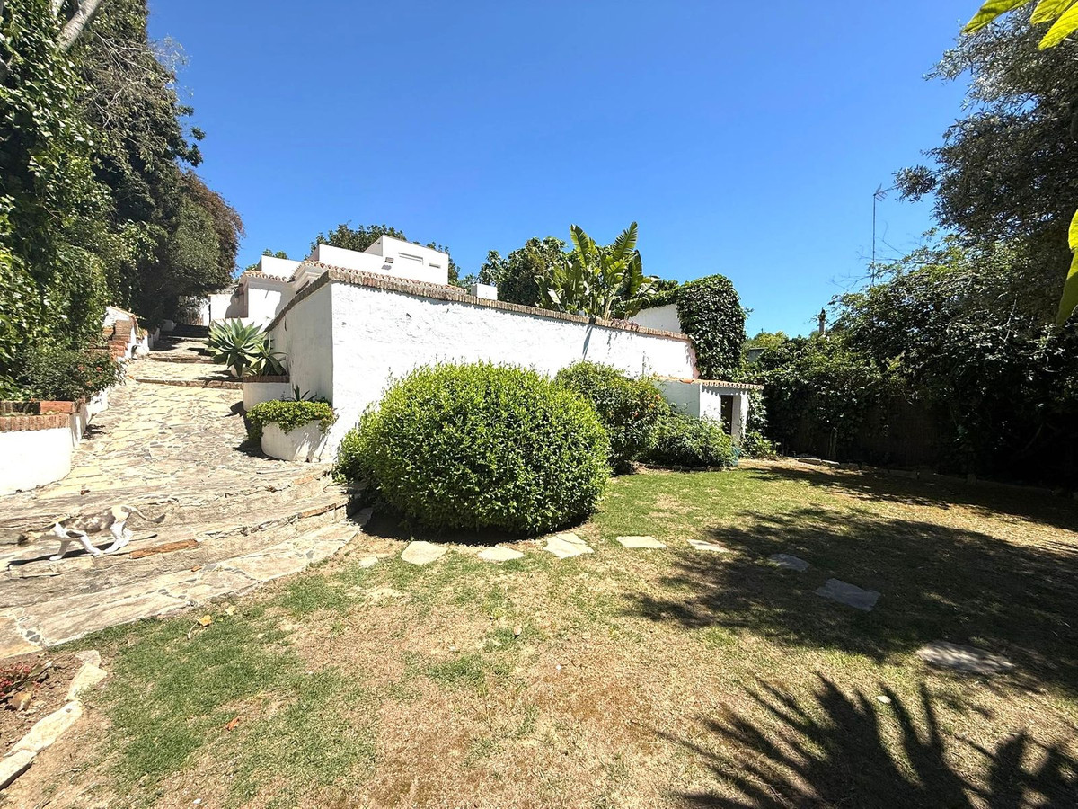 Se vende Finca - Cortijo de 3 dormitorios en Costa Del Sol, Málaga, España