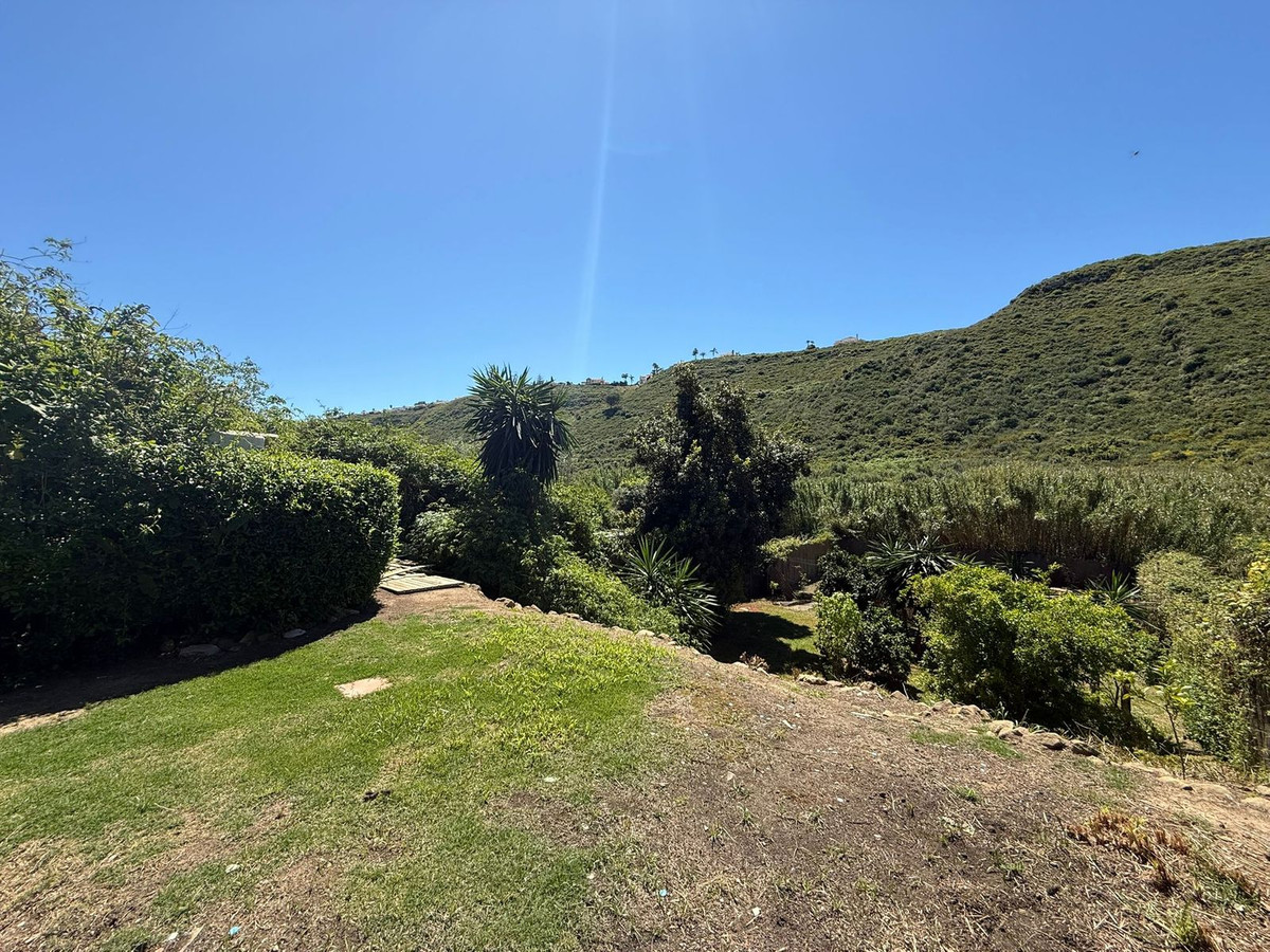 Se vende Finca - Cortijo de 3 dormitorios en Costa Del Sol, Málaga, España