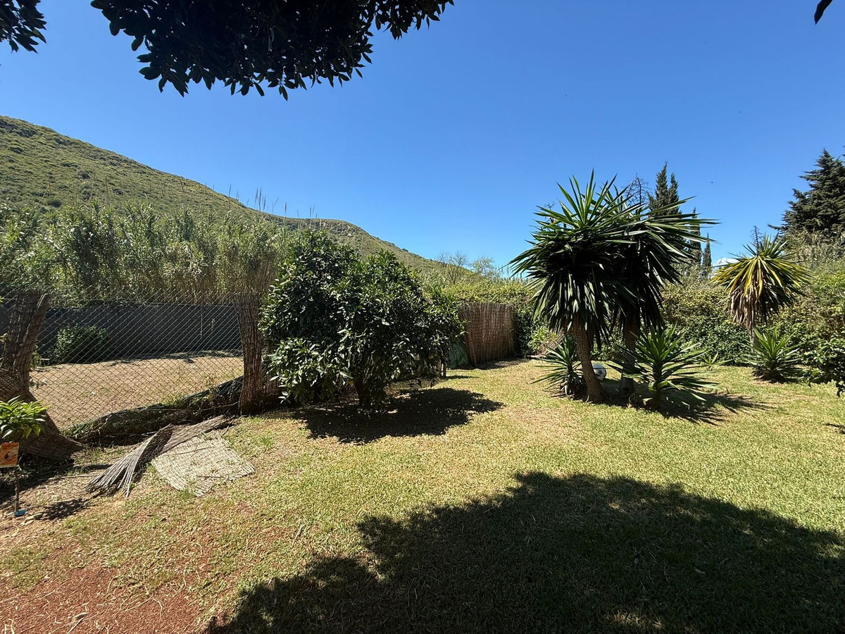 Se vende Finca - Cortijo de 3 dormitorios en Costa Del Sol, Málaga, España