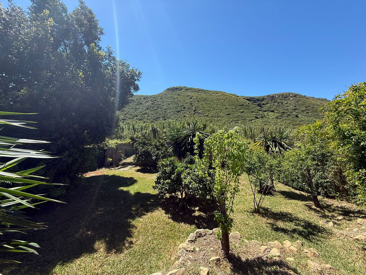 Se vende Finca - Cortijo de 3 dormitorios en Costa Del Sol, Málaga, España