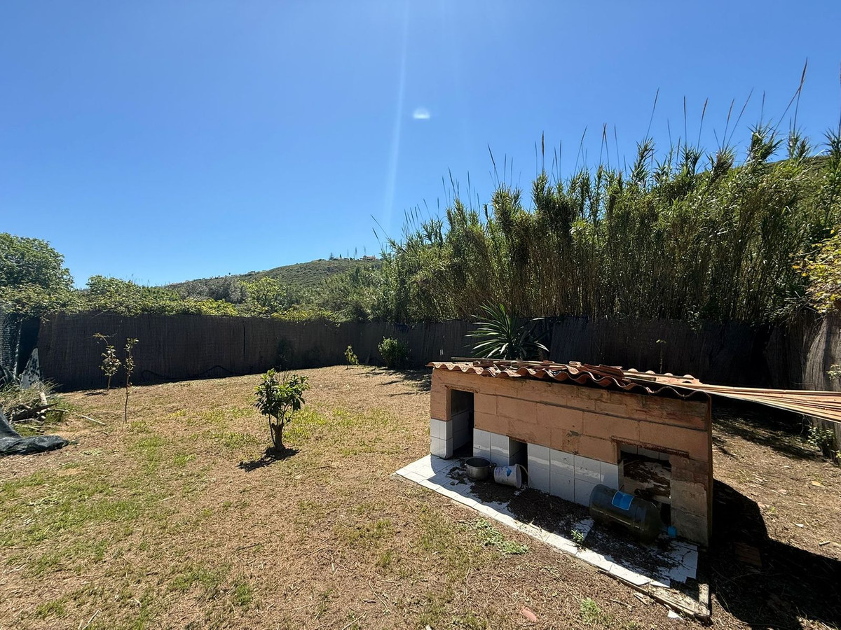 Se vende Finca - Cortijo de 3 dormitorios en Costa Del Sol, Málaga, España