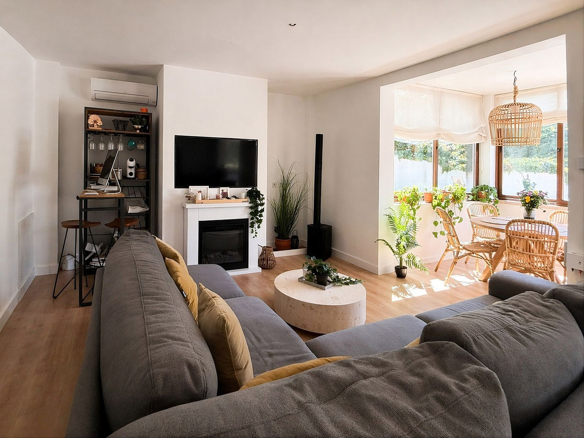 Se vende Finca - Cortijo de 3 dormitorios en Costa Del Sol, Málaga, España