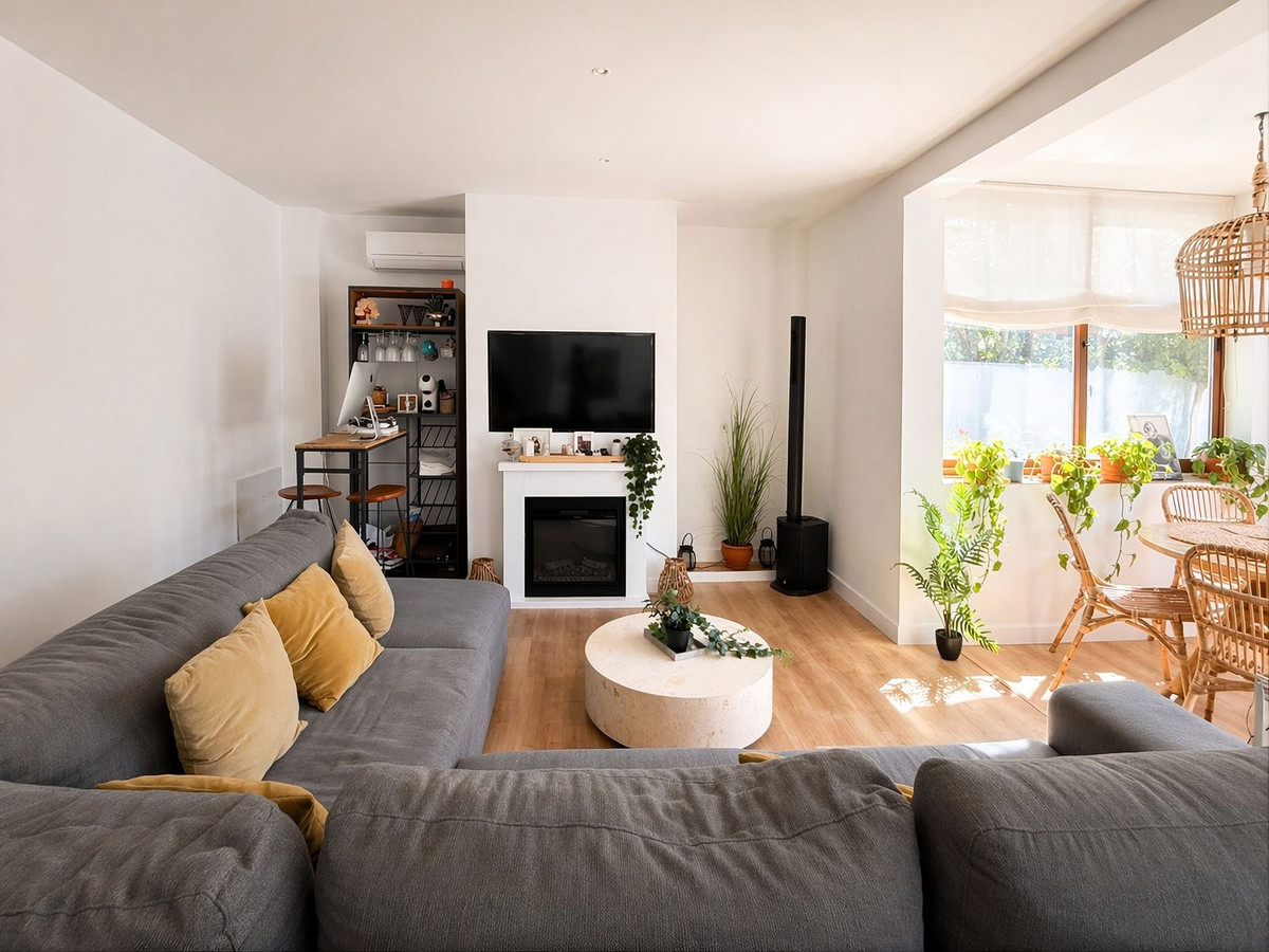 Se vende Finca - Cortijo de 3 dormitorios en Costa Del Sol, Málaga, España