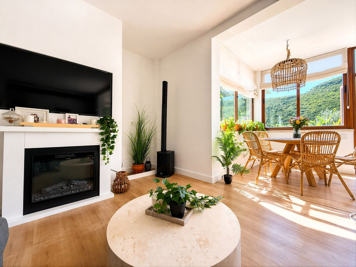 Se vende Finca - Cortijo de 3 dormitorios en Costa Del Sol, Málaga, España