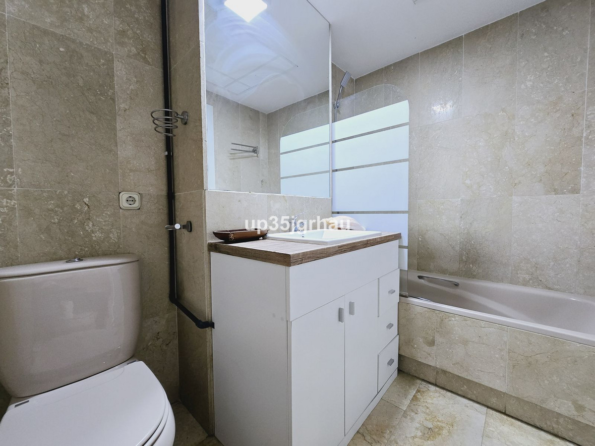 2 Bed Apartment for sale in Estepona Costa Del Sol, Málaga, Spain