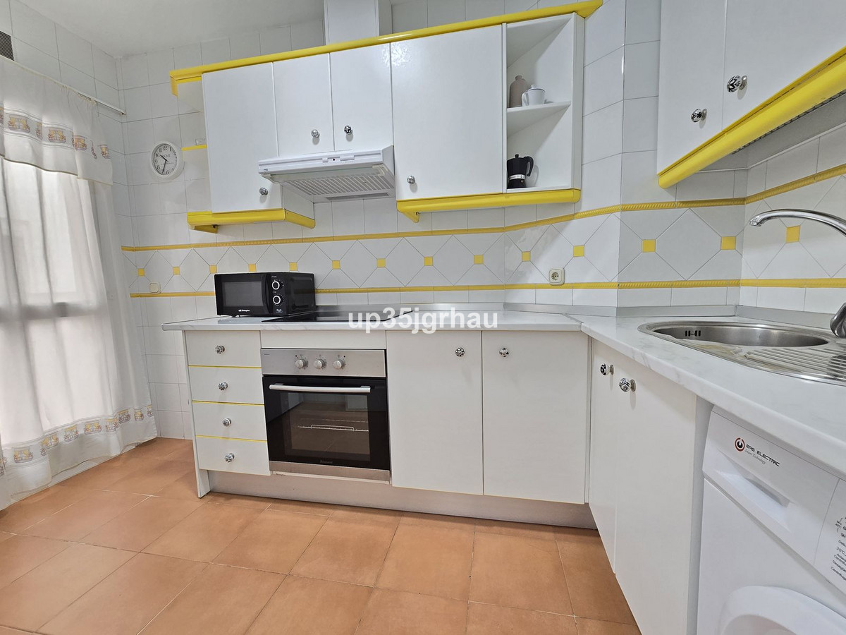2 Bed Apartment for sale in Estepona Costa Del Sol, Málaga, Spain