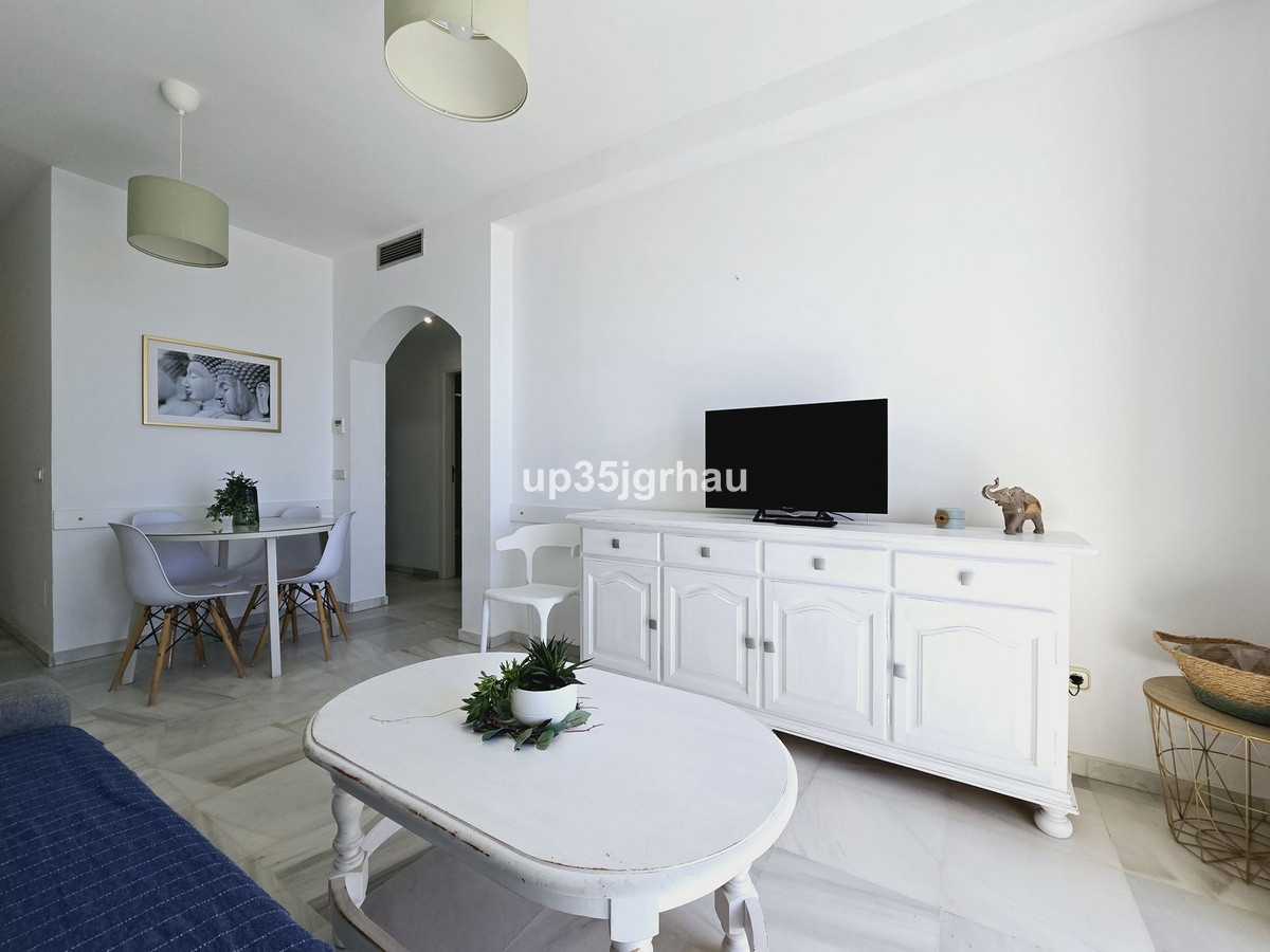 2 Bed Apartment for sale in Estepona Costa Del Sol, Málaga, Spain