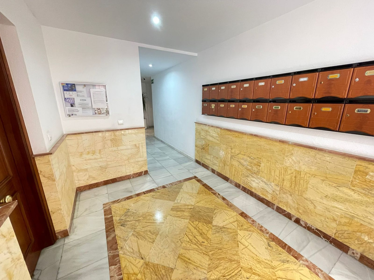Se vende Apartamento en Planta Última de 3 dormitorios en Costa Del Sol, Málaga, España