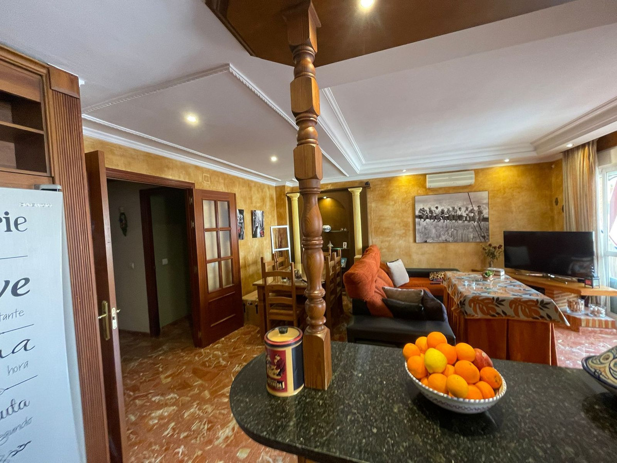 Se vende Apartamento en Planta Última de 3 dormitorios en Costa Del Sol, Málaga, España