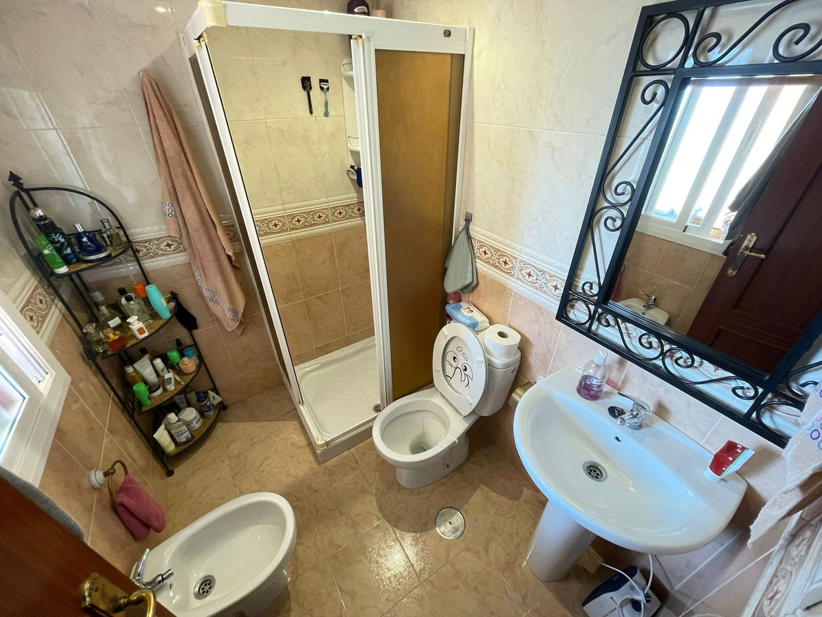Se vende Apartamento en Planta Última de 3 dormitorios en Costa Del Sol, Málaga, España